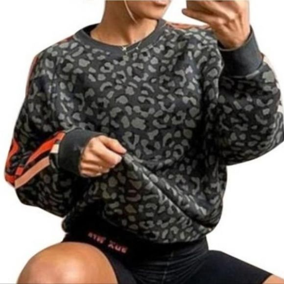 Sarah’s Day x White Fox Boutique | SDX WFA Crewneck Team Camo Sweatshirt S - Picture 1 of 14